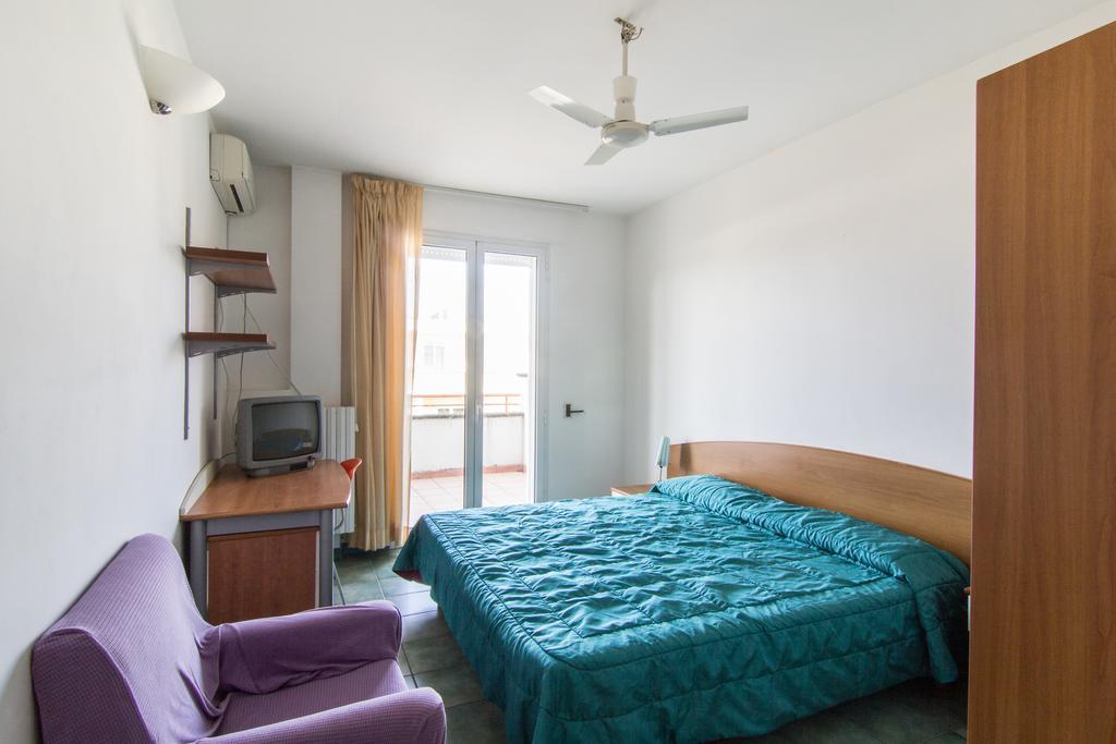 Aparthotel I Giardini Di Atena Merine Zimmer foto